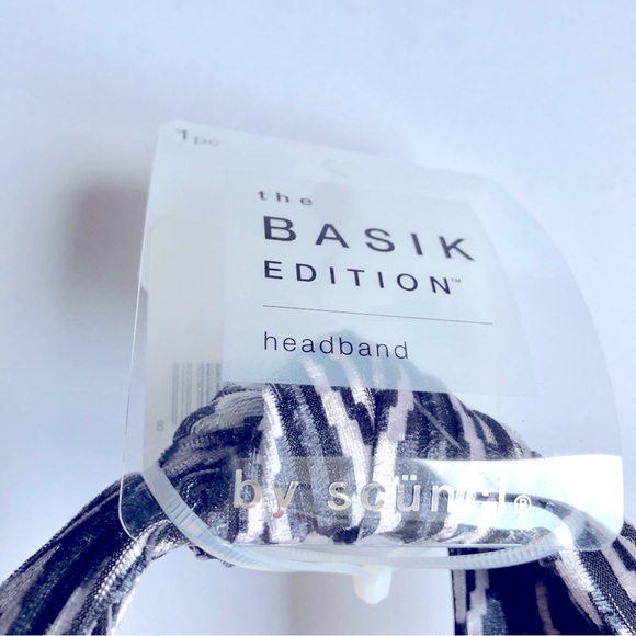 3/$15 NEW SCUNCI BASIK EDITION Wide Knotted Headband Black Women’s - Picture 2 of 15